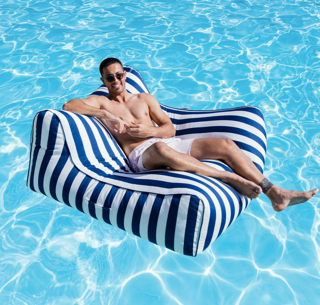 What to Look For in Commercial Pool Loungers - Bean Bags R Us